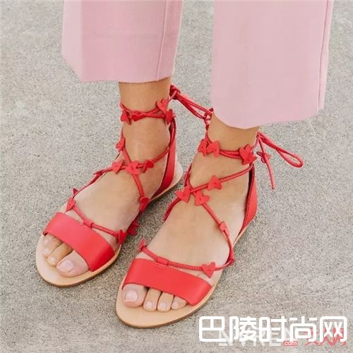 Loeffler Randall有哪些鞋子？_这些美炸天的凉鞋 各个年龄段都可以轻松驾驭
