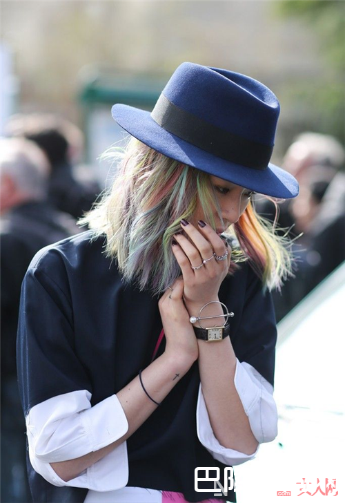 中性方盘手表_腕间的优雅 诱惑夏日的圣果