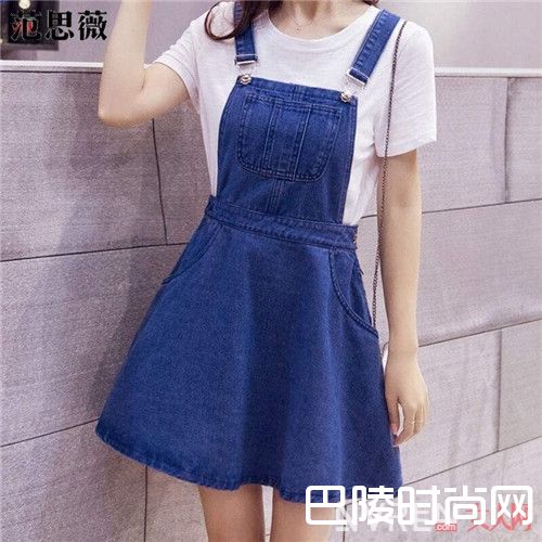 背带裙怎么搭配_轻松减龄元气少女穿搭 让你再青春一次