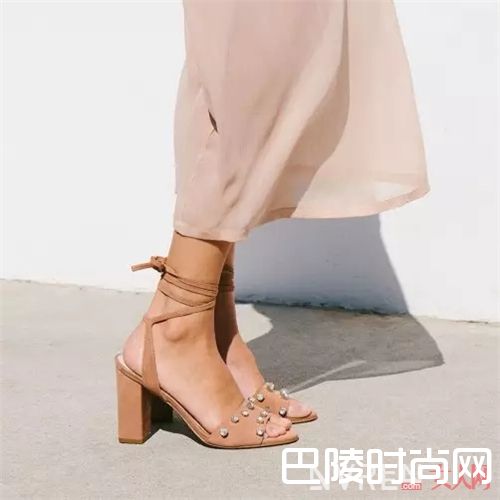 Loeffler Randall有哪些鞋子?_这些美炸天的凉鞋 各个年龄段都可以轻松驾驭