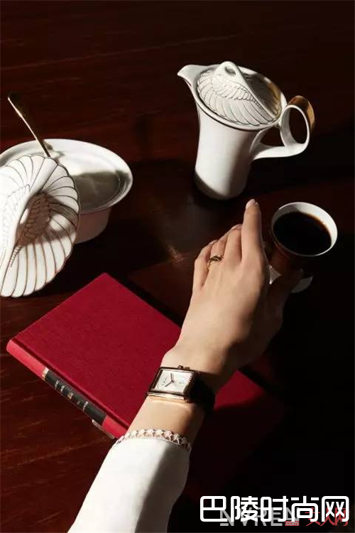 中性方盘手表_腕间的优雅 诱惑夏日的圣果