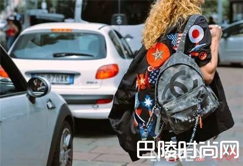 Chanel双肩包_今年最值得入手的10款双肩书包！真的很流行啊！