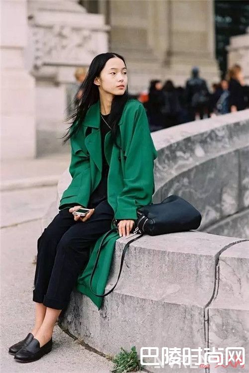 绿色+黑色介绍_这个夏天的时髦从配色开始