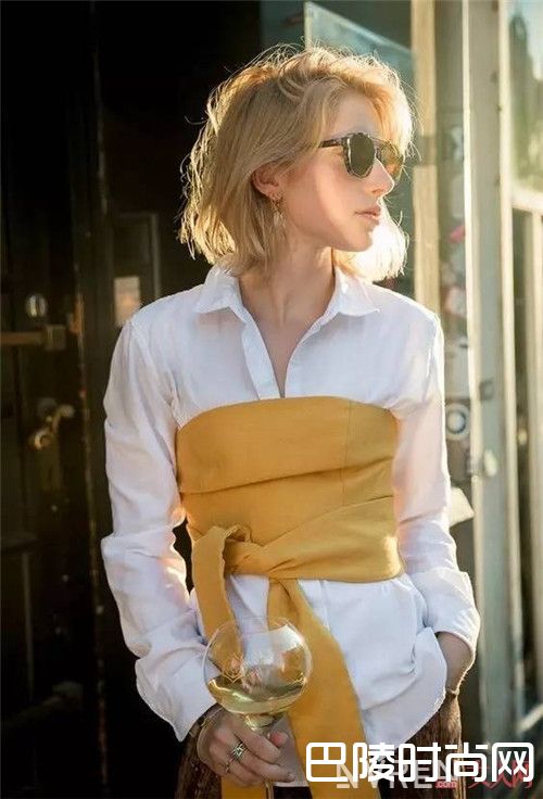 黄色+白色介绍_这个夏天的时髦从配色开始 