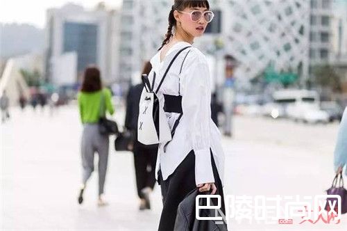 反穿露背_谁说有肉不能穿露背装? 这4条无法抗拒的理由请收下