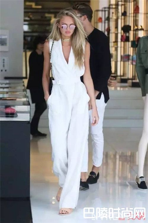 白色+白色介绍_这个夏天的时髦从配色开始 