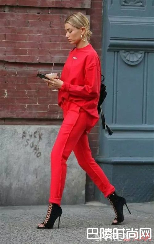 红色+黑色介绍_这个夏天的时髦从配色开始 