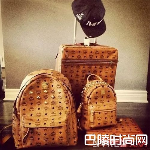 MCM双肩包_今年最值得入手的10款双肩书包！真的很流行啊！