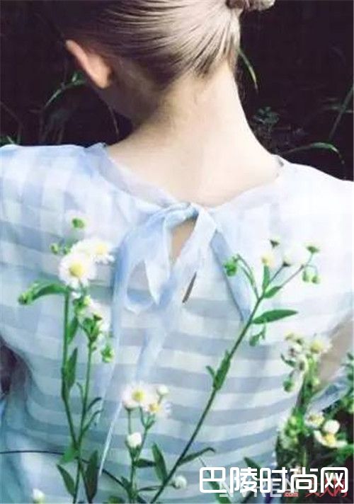 蓝色介绍_都说黄肤色穿什么都显黑 那我就要给你点颜色看看