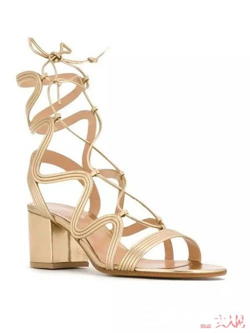 粗跟绑带鞋介绍_绑带鞋穿成灾难？那是你没选对款