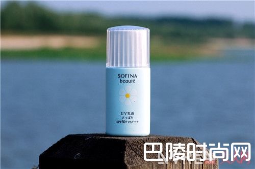 sofina芯美颜蓝色小花防晒简介_夏季防晒大作战:来看看全球排名前10的防晒霜，你用过吗？