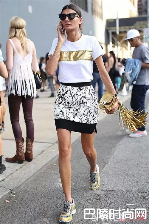 T恤+一步裙怎么搭配显瘦_2017夏天T恤配半裙：这样穿清凉又显瘦！