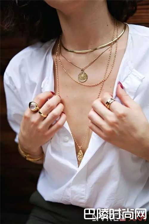 戒指叠戴如何搭配？_今年夏天最流行的10大元素 搭对了就美翻了！