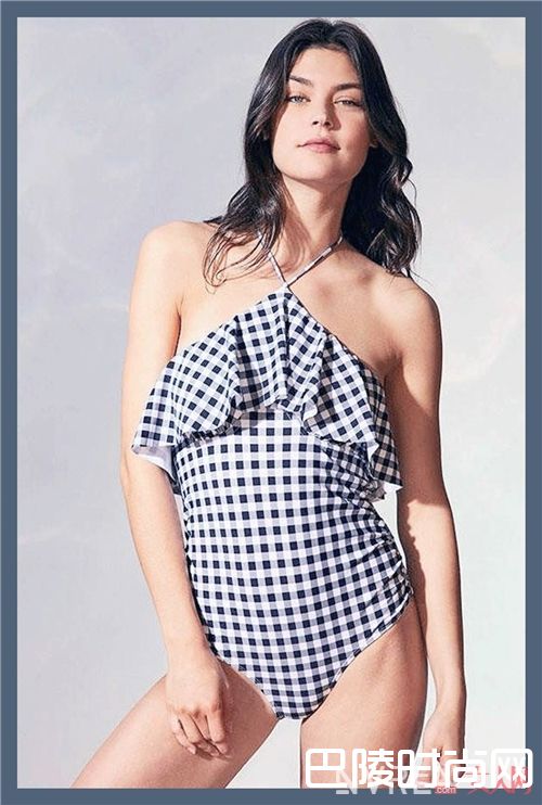 餐布格泳衣如何搭配？_如此时髦清新 现在都流行把桌布穿在身上了！