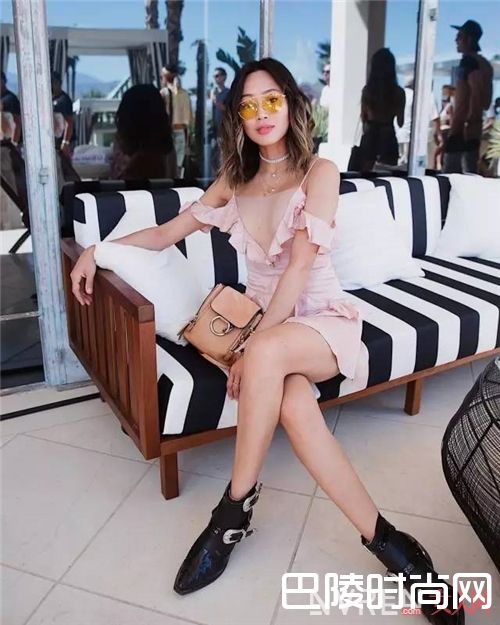 荷叶边如何搭配？_今年夏天最流行的10大元素 搭对了就美翻了！