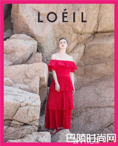 餐布格上衣如何搭配？_如此时髦清新 现在都流行把桌布穿在身上了！