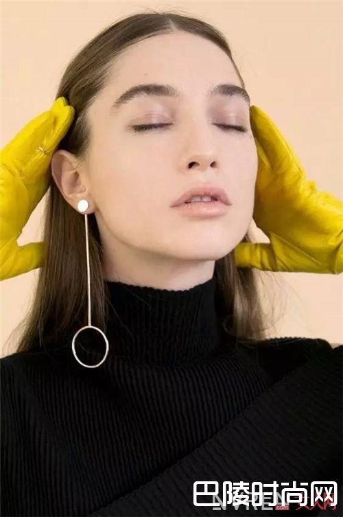 耳饰如何搭配?_今年夏天最流行的10大元素 搭对了就美翻了!