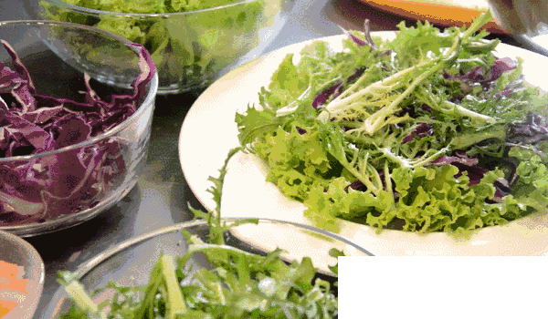 腋下汗迹怎么办_穿的土这五个细节还不注意 难怪永远是丑小鸭