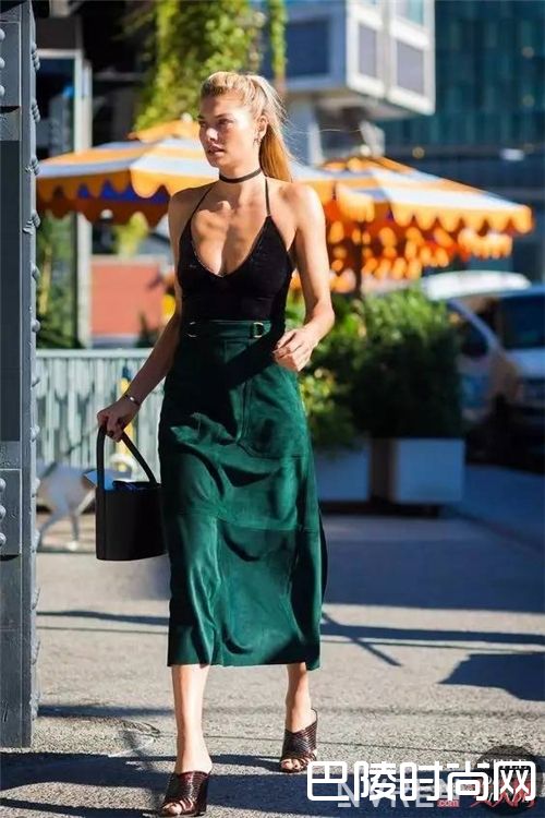 极简风如何搭配？_今年夏天最流行的10大元素 搭对了就美翻了！