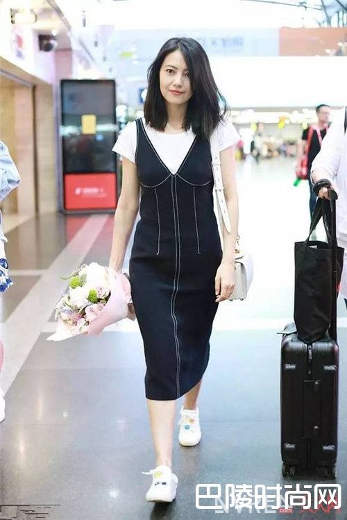 恤连衣裙_只要你学会这6招 一件T恤就能打造最省钱搭配攻略