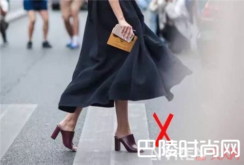 方跟穆勒鞋如何搭配？_夏装的最完美搭档 当然是一双时髦百搭的方跟鞋！