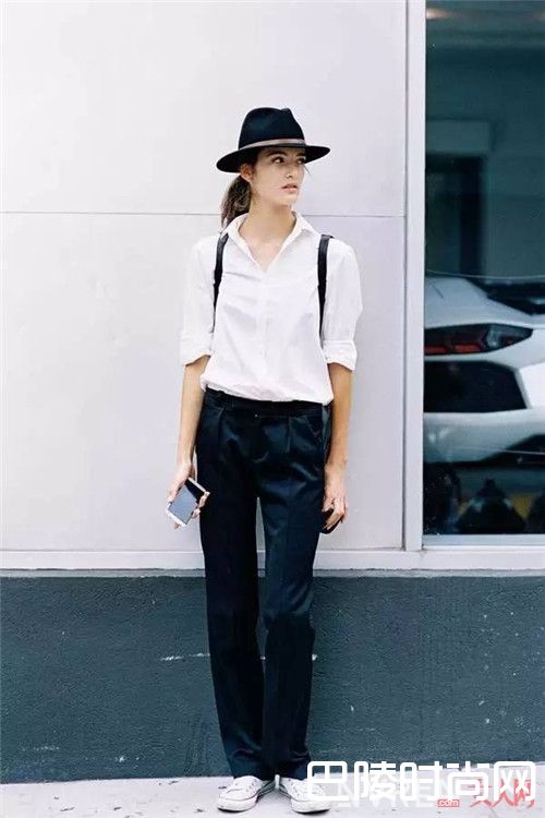 白衬衫搭配_这个夏天让你时髦毫不费力 只需这5件