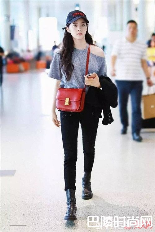 t恤配牛仔_只要你学会这6招 一件T恤就能打造最省钱搭配攻略