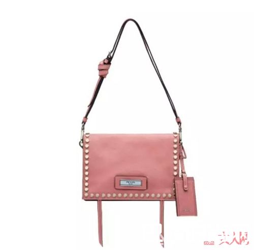 PRADA2018新品包包_LV携手一众大品牌上新2018 带你提前种种草！