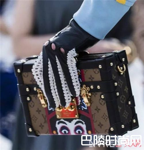 LOUIS VUITTON2018新品包包_LV携手一众大品牌上新2018 带你提前种种草！