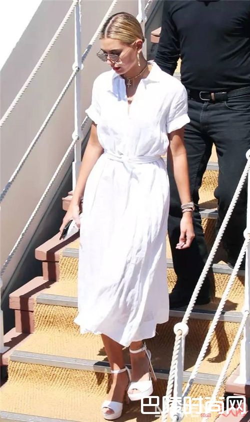 衬衫裙如何搭配？_听说这几款连衣裙最受男生喜欢 你都有了吗？