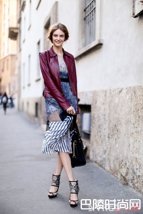 蕾丝裙怎么搭配让你减龄又高贵_今年夏天，拥有哪几款仙气十足的产品能闪耀一整个夏天？