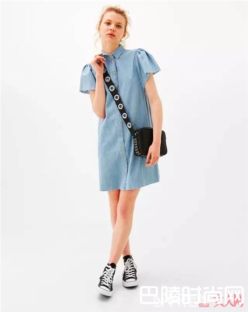 衬衫裙如何搭配？_听说这几款连衣裙最受男生喜欢 你都有了吗？