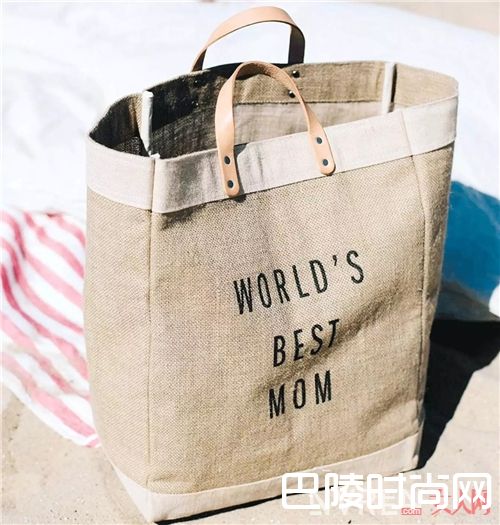 个性字母帆布包如何搭配？_结实耐用又能装、价格亲民又好看 这个包太赞了！