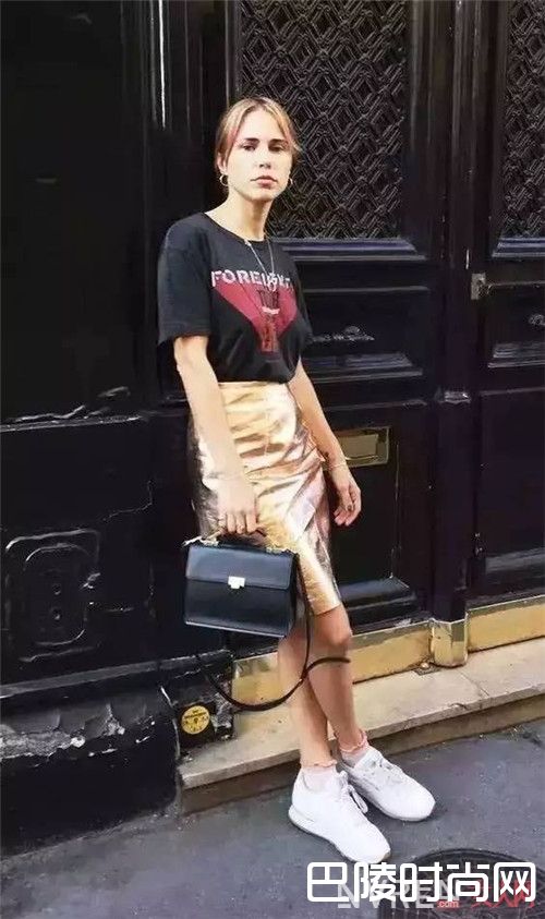 小白鞋+半身长裙介绍_最舒适最时髦的穿搭 还是得小白鞋