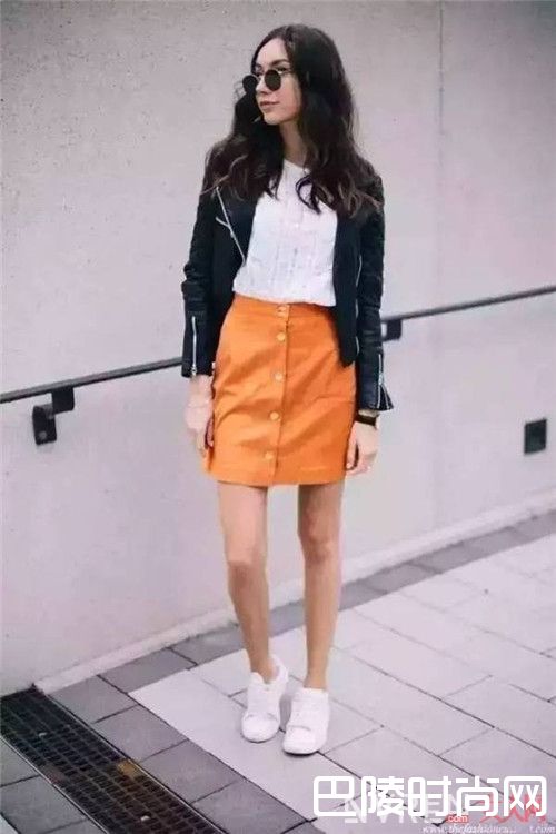 小白鞋+短裙介绍_最舒适最时髦的穿搭 还是得小白鞋