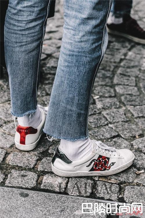 Gucci Ace 系列刺绣低帮运动鞋_YEEZY很贵？看完价格这三双鞋子笑了