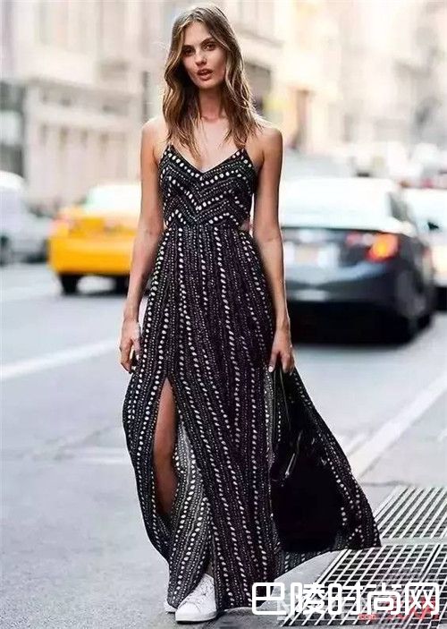 小白鞋+吊带裙介绍_最舒适最时髦的穿搭 还是得小白鞋