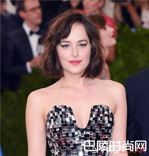 长脸与Lob头搭配_清爽又好打理 这个夏天就留这个不看脸型的发型