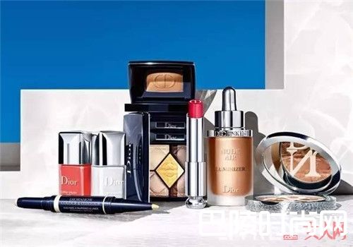 Dior迪奥魅惑唇膏简介_新一季美妆又有哪些单品可以击中你的心？