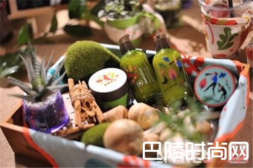 悦诗风吟三款主题设计环保限量版产品都有哪些_6月美妆产品精明购:各种品牌产品清单来了！