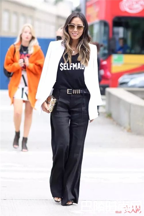 字母T与阔腿裤如何搭配？_教你如何用一件字母T 搞定一周的所有造型！