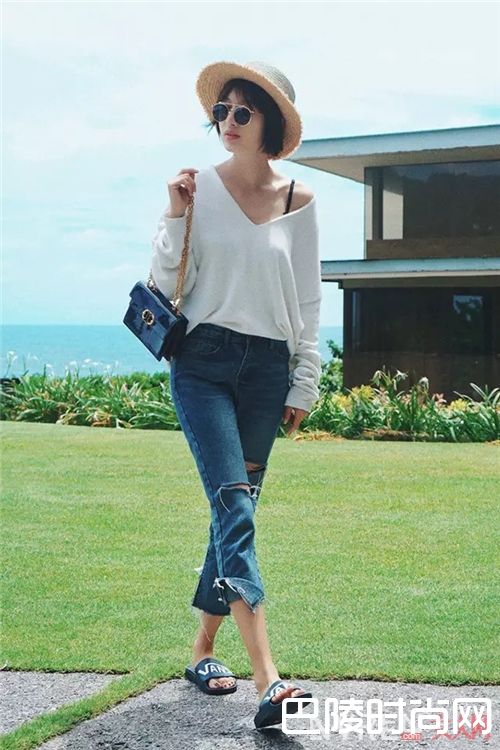 运动式凉拖如何搭配？_拖鞋是居家之物？潮流的人都把它们穿出门了！