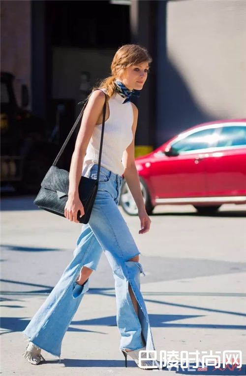 尼加拉蓝如何搭配？_在这个烈日炎炎的夏天 给自己涂上一抹蓝！