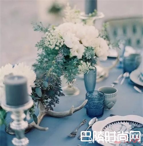 尼加拉蓝如何搭配？_在这个烈日炎炎的夏天 给自己涂上一抹蓝！