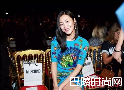 岛屿天堂蓝如何搭配？_在这个烈日炎炎的夏天 给自己涂上一抹蓝！