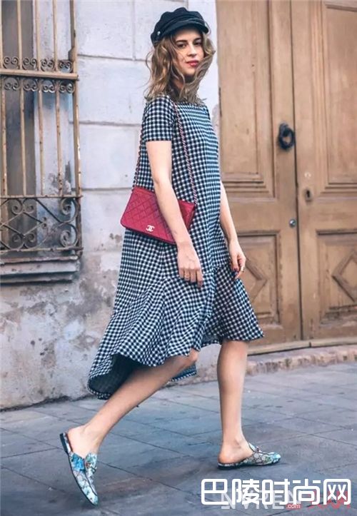 穆勒凉拖如何搭配？_拖鞋是居家之物？潮流的人都把它们穿出门了！