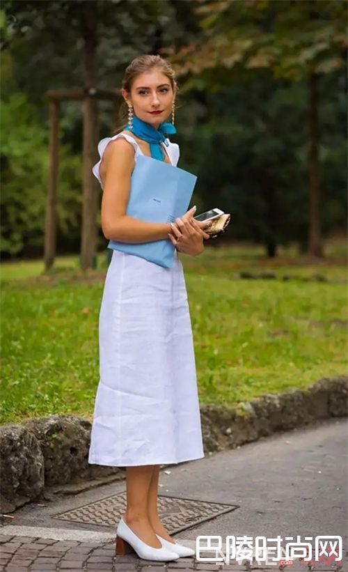 岛屿天堂蓝如何搭配？_在这个烈日炎炎的夏天 给自己涂上一抹蓝！