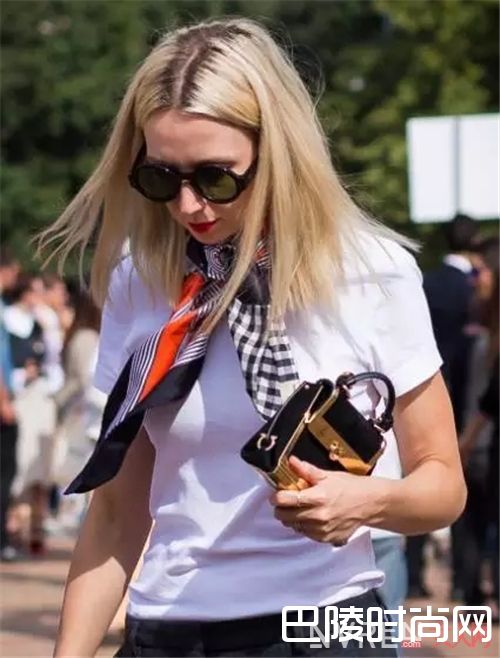 迷你包如何搭配?_精致时髦又百搭的迷你包 轻松点亮时髦造型