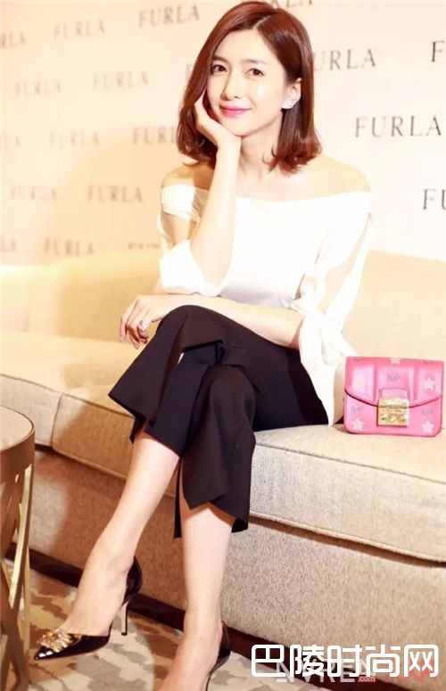 如何挑选露肩装?_露出清凉、穿出风情 今年的露肩装就该这样穿!