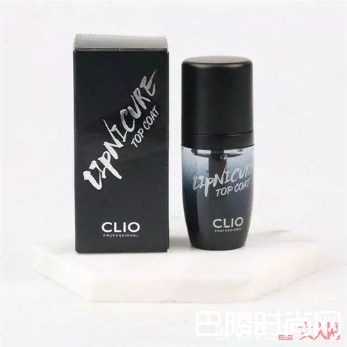 唇妆脱妆怎么办?_夏季不脱妆秘籍 这些防水防汗的彩妆你有了吗?